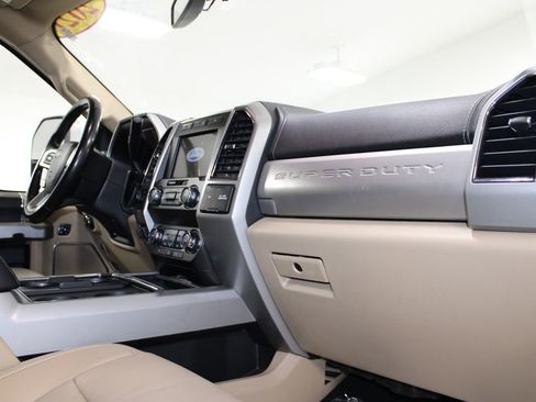 Used 2021 Ford F250 Lariat w/ Lariat Ultimate Package image 32