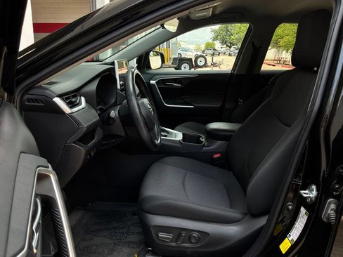 Used 2024 Toyota RAV4 AWD Hybrid image 13