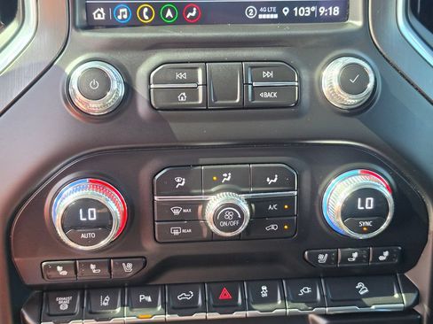 Used 2023 GMC Sierra 2500 AT4 w/ AT4 Premium Plus Package AWD/4WD image 26