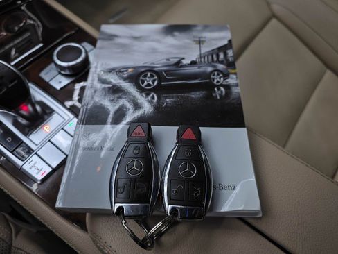 Used 2014 Mercedes-Benz SL 550 image 40