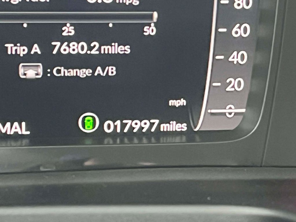 Used 2025 Honda Pilot Black Edition image 27