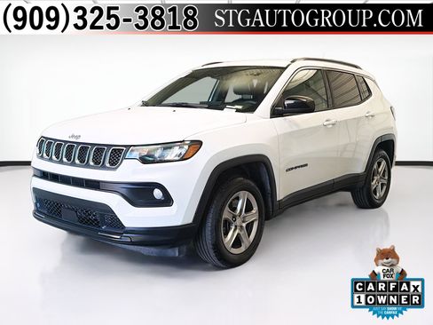 Used 2024 Jeep Compass Latitude image 1