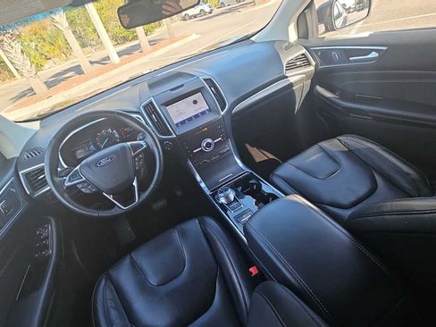 Used 2020 Ford Edge Titanium image 22