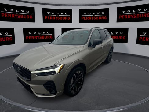 New 2026 Volvo XC60 B5 Plus w/ Climate Package image 4