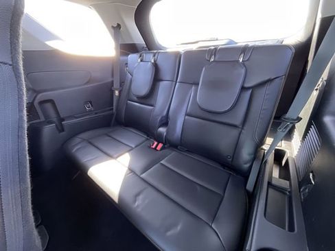 Certified 2021 Ford Explorer XLT w/ Equipment Group 202A image 24