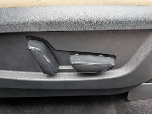 Used 2019 INFINITI QX50 Essential w/ Premium Heat Package image 41