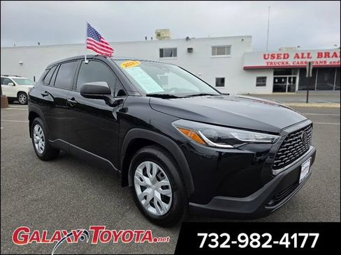 Used 2023 Toyota Corolla Cross L AWD/4WD image 1