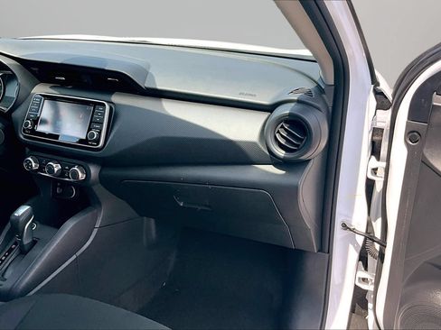 Certified 2025 Nissan Kicks Play S FWD image 14