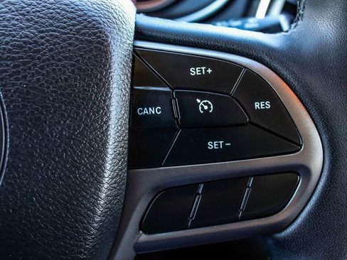 Used 2021 Jeep Cherokee Latitude Lux w/ Comfort/Convenience Group image 28