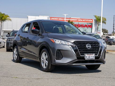 Used 2024 Nissan Kicks S FWD image 2