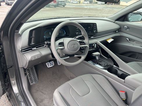 New 2026 Hyundai Elantra SEL Sport FWD image 11