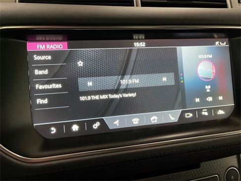 Used 2017 Land Rover Range Rover Sport SVR image 19