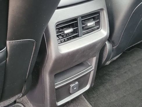 Used 2018 Ford Edge SEL w/ Canadian Touring Package AWD/4WD image 28
