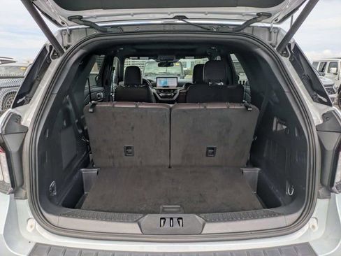 Used 2025 Ford Explorer Platinum w/ LUX Leather Package AWD/4WD image 12