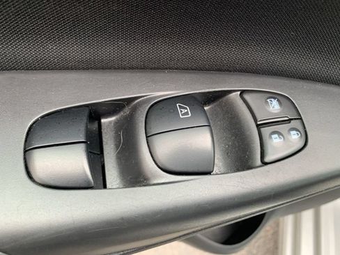 Used 2018 Nissan Sentra SV FWD image 22