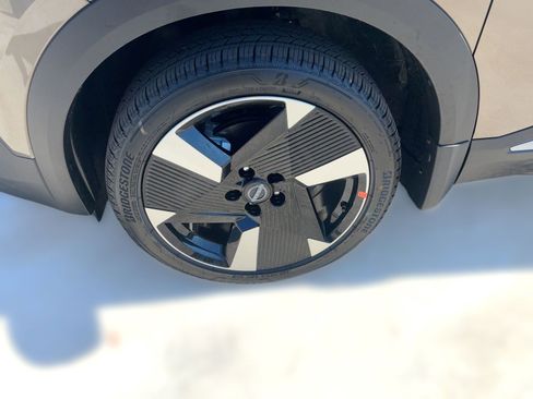 New 2026 Nissan Kicks SR w/ Cold Weather Package image 12