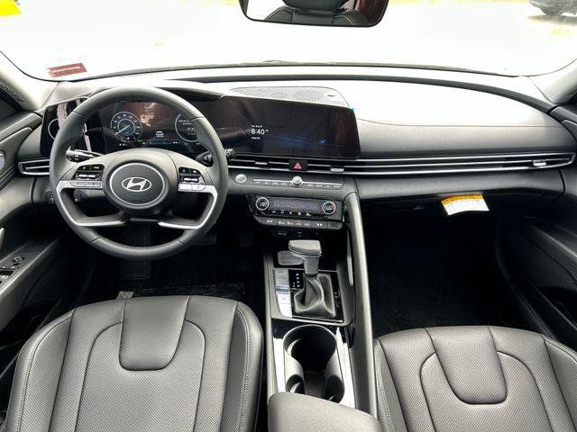 New 2026 Hyundai Elantra Limited FWD image 17