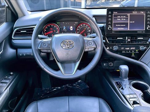 Used 2023 Toyota Camry XSE image 5