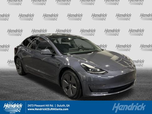 Used 2023 Tesla Model 3 Standard Range image 1