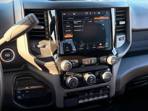 Used 2022 RAM 2500 Tradesman AWD/4WD image 17