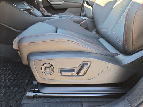 New 2025 Audi Q3 2.0T Premium Plus image 17