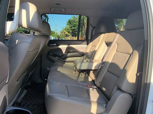 Used 2017 Chevrolet Suburban LT RWD image 6