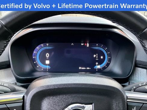 Used 2025 Volvo XC40 B5 Plus image 28