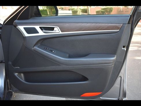 Used 2015 Hyundai Genesis 5.0 RWD image 37