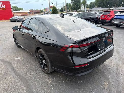Used 2025 Honda Accord SE image 5