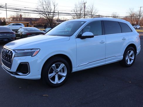 Used 2025 Audi Q7 2.0T Premium w/ Convenience Package image 1