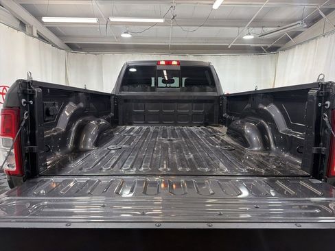 Used 2022 RAM 3500 Tradesman AWD/4WD image 17