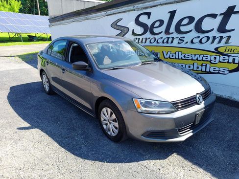 Used 2014 Volkswagen Jetta S FWD image 2