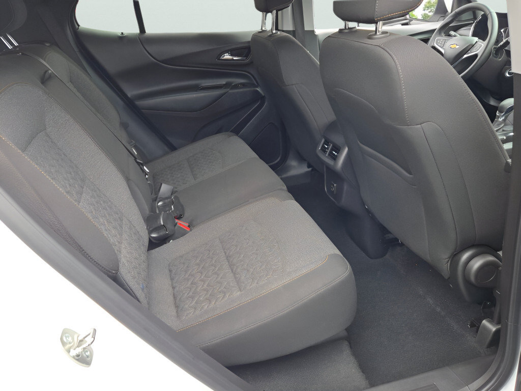 Certified 2024 Chevrolet Equinox LT FWD image 11