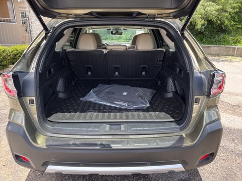 Used 2025 Subaru Outback Limited AWD/4WD image 29