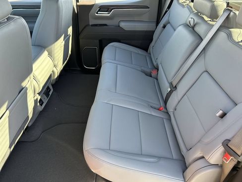 Used 2026 GMC Sierra 1500 SLT AWD/4WD image 25