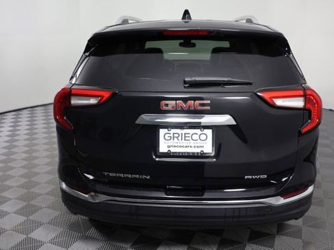 Used 2024 GMC Terrain SLT image 7