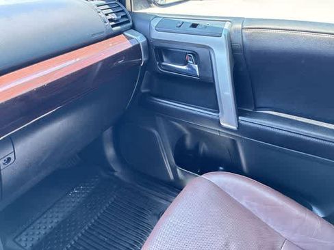 Used 2017 Toyota 4Runner Limited AWD/4WD image 33