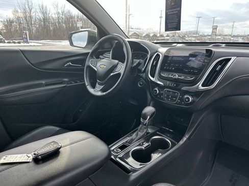 Used 2022 Chevrolet Equinox Premier w/ Redline Edition image 9