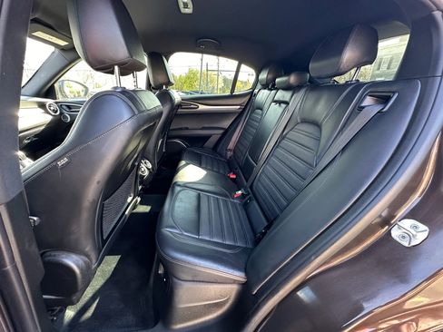 Used 2018 Alfa Romeo Stelvio Ti Sport AWD/4WD image 16