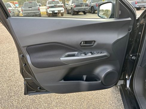 Certified 2024 Nissan Kicks S image 8