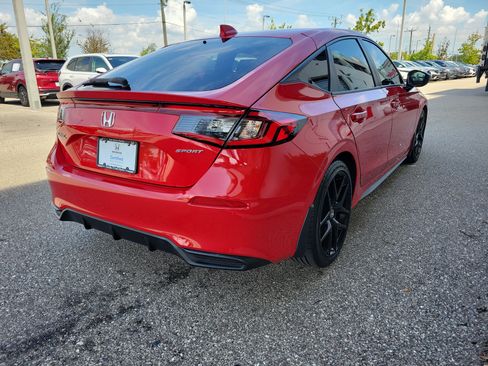 Used 2024 Honda Civic Sport image 6
