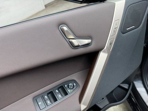 Used 2026 BMW iX xDrive45 image 11