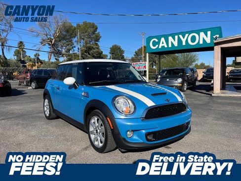 Used 2013 MINI Cooper S image 1