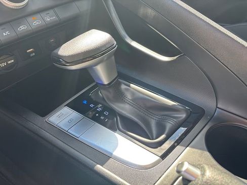 Used 2026 Hyundai Elantra SE FWD image 28