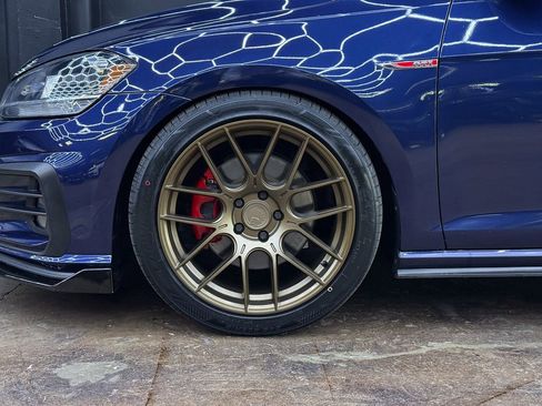 Used 2018 Volkswagen GTI Autobahn image 4