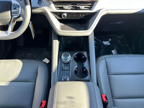 New 2026 Ford Explorer Active w/ Active Comfort Package image 19