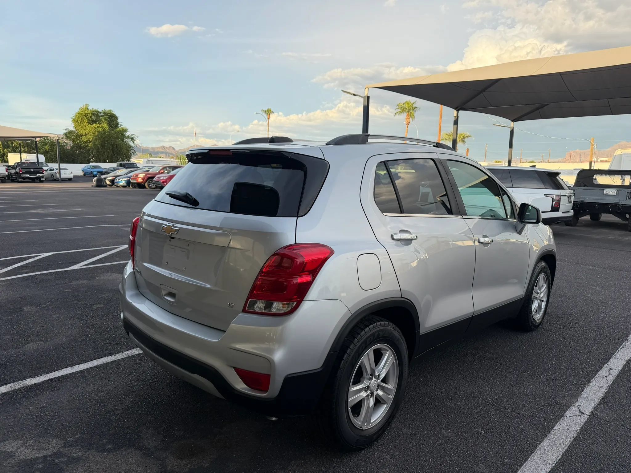 Used 2019 Chevrolet Trax LT w/ LT Convenience Package FWD image 11