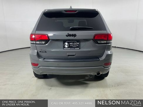 Used 2021 Jeep Grand Cherokee Laredo X AWD/4WD image 9