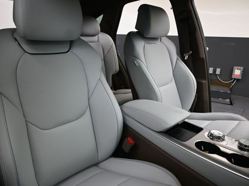 New 2026 Genesis GV70 2.5T Advanced image 13