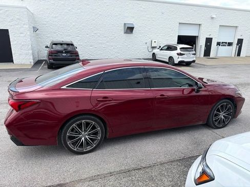 Used 2019 Toyota Avalon XSE w/ All Weather Liner Package FWD image 6
